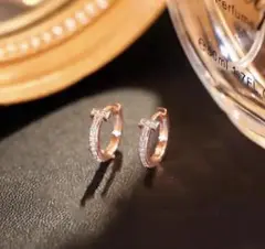 T字ピンクゴールド フープピアス