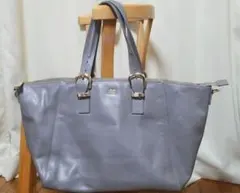 美品　イタリア製 　ストラップ付き 本皮トートーバッグ　チャック付き