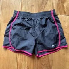 NIKE ランニングショートパンツ　黒　レディースM