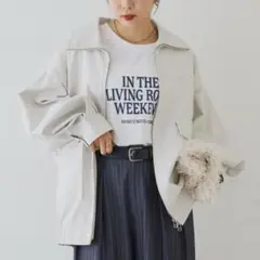 ＊【新品】フェイクレザー2WAYスタンドブルゾン《アイボリー》