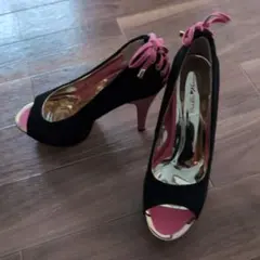 黒とピンクのオープントゥハイヒール　レースアップ　サイズ24
