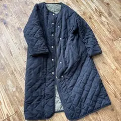 キルティングコート　中綿コート　黒　カーキ　リバーシブル　ノーカラー