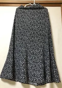 GU フラワープリントマーメイドロングスカート