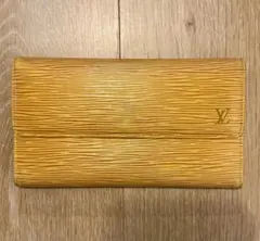 Item thumbnail for item b2041647-6f38-40e8-b75a-8a322da49732