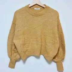 春ニット マスタード 黄 ラメ セーター パフスリーブ ガーリー 上品 きれいめ