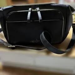 ブラック合成皮革ショルダーバッグ