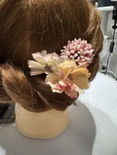 花モチーフ バレッタ ビジュー付き