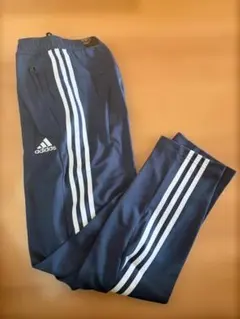 人気商品　adidas IK7363 XLサイズ　ネイビーのサムネイル
