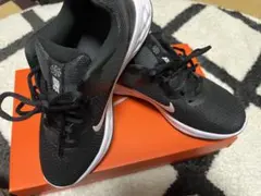 NIKE スニーカー　レディース
