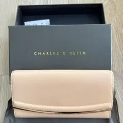 【新品未使用】CHARLES & KEITH ベージュ長財布