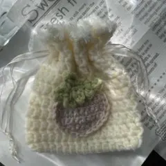 巾着袋　AirPodsケース   かぎ編み　編み物　ハンドメイド　いちご　ポーチ