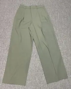 ユニクロ　UNIQLO　タックワイドパンツ　グリーン　Мサイズ