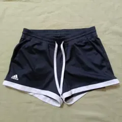 adidas ショートパンツ 黒/白　レディース
