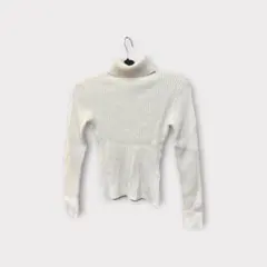リブ編みタートルネックセーター ホワイト