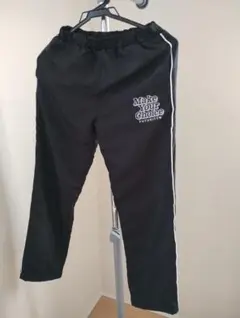 黒いシャカシャカパンツ 　裏起毛　サイズ150