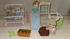 シルバニアファミリー 赤ちゃん人形と遊具セット
