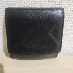 abrAsus. 黒 レザー 二つ折り財布　薄い　財布