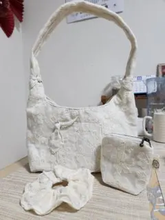 ホワイト刺繍ショルダーバッグセット