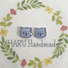 【ネコ　グレー】　ピアス　イヤリング　猫　動物　アニマル　ペット　ハンドメイド