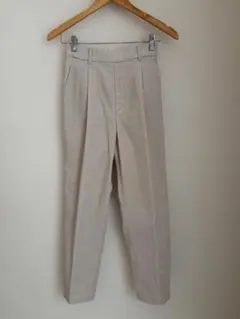 【最終値下げ】GLOBAL WORKウツクシルエットコーデュロイテーパードパンツ