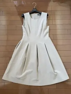 美品】DAISY LIN FOXEY シルク混 ノースリーブ ワンピース 38 - メルカリ