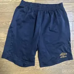 umbro ネイビー ハーフパンツ