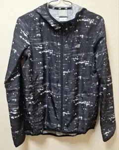 New Balance ウィンドブレーカー ブラック/ホワイト