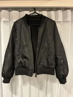 ブラック MA-1ジャケット