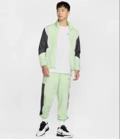 新品未使用　NIKE上下セットアップ　Ｌサイズ　ウーブン　黄緑　バスケ