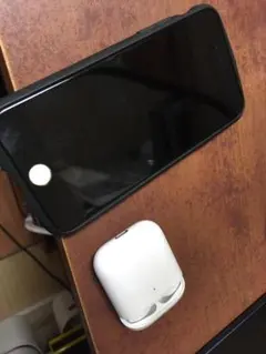 iPhone 7 32 G SIMフリー bt100 Air Pods2