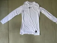 Nike Pro ホワイト長袖シャツ