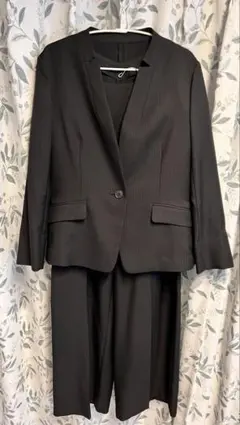 黒 ストライプ スーツセット (ジャケット・パンツ2・トップス)