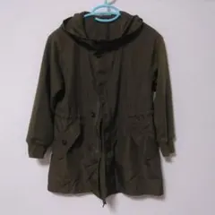 オリーブ色 フード付きジャケット