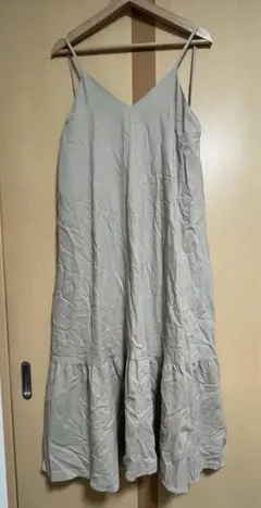 INGNI ワンピース　ベージュ　新品未使用