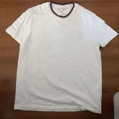 GUESS ホワイト Tシャツ 半袖のサムネイル
