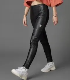 アディダスオリジナルス　フェイクレザーパンツ スナップボタン M　黒