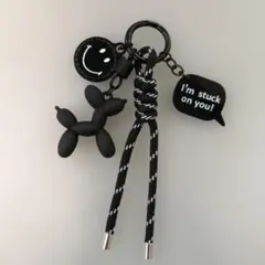 じゃらじゃらキーホルダー チャーム パラコード ブラック 犬 ニコちゃん 英文字