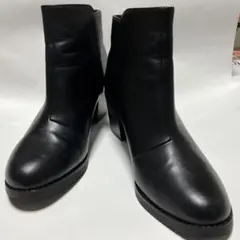 黒 ジッパー付き 中ヒールショートブーツ