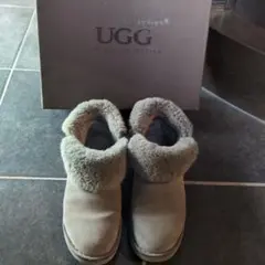 UGG オーストラリア　ショートブーツ グレー