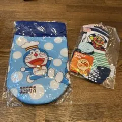 新品　ドラえもん水筒カバー＆アンパンマン靴下セットのサムネイル