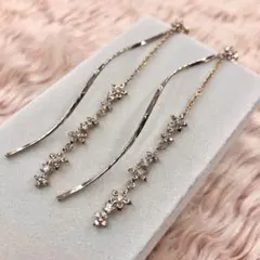 フラワーモチーフ ロングピアス ゴールド