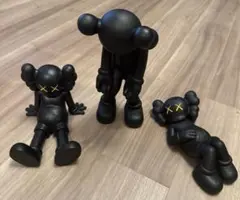 【3点セット】レア KAWS ALL Blackのサムネイル