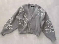 コード刺繍入りニットカーディガン　グレー　花柄
