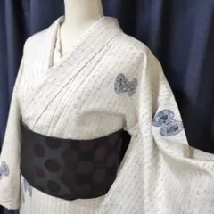 【三花】洗える着物　袷　鼓　白地　リサイクル　リユース