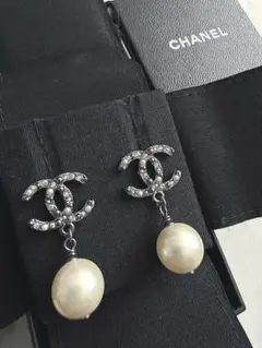 CHANEL シャネル ロゴ CCパール シルバー　ストーン ピアス