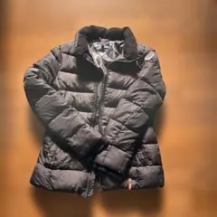 Tommy襟付き ブラックダウンジャケット