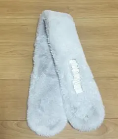 FURLA フルラ フェイクファーマフラー ライトブルー 差し込み式のサムネイル