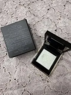 SUQQU トーン タッチ アイシャドウ 111氷点華