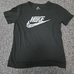Nike ブラック Tシャツ Mサイズ
