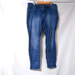 Item thumbnail for item 09941fed-f129-495d-9fd8-fcee20d0d27b